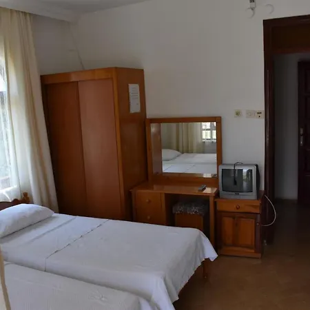 Comfort Inn Otel * マルマリス